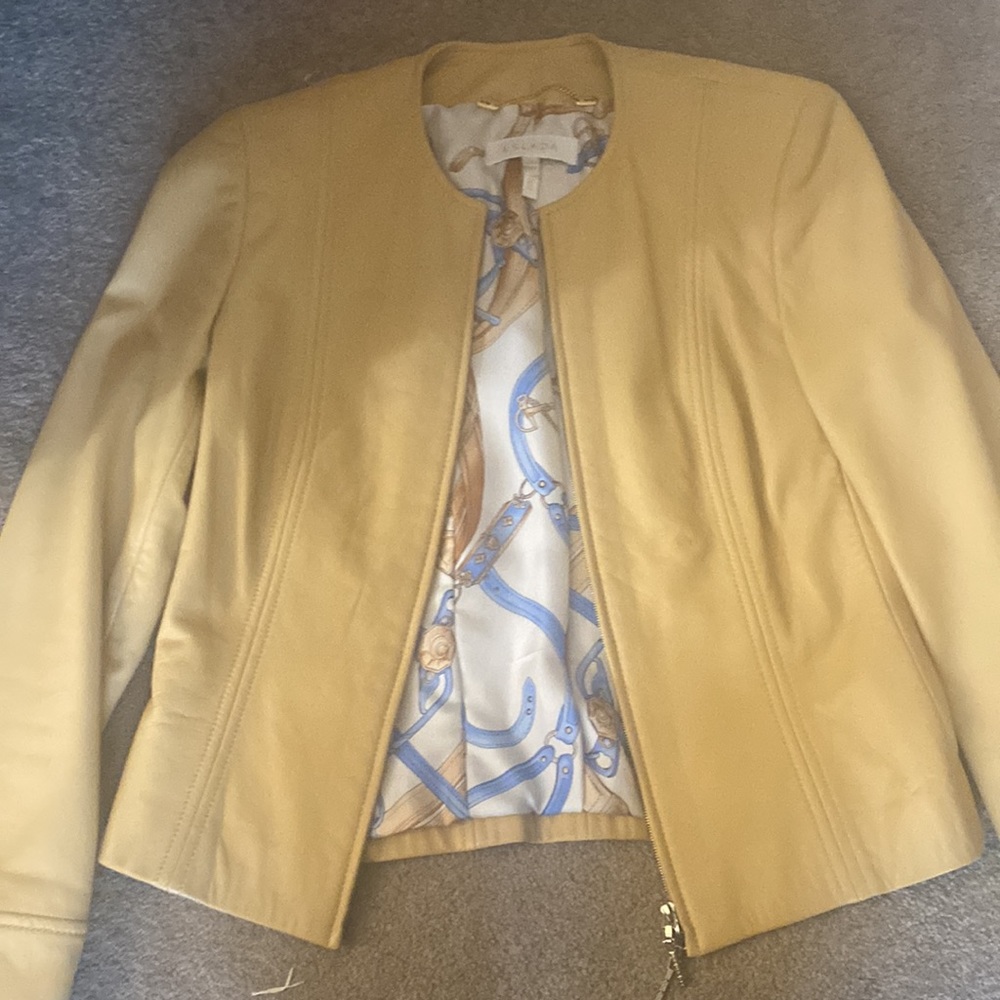 Escada women’s tan leather zip jacket , great condition size 36 or 6